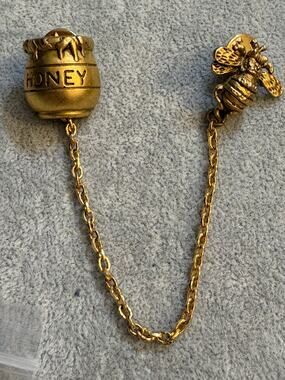 Vintage AMY Honey Pot Bee Sweater Guard Lapel Pin Gold Tone